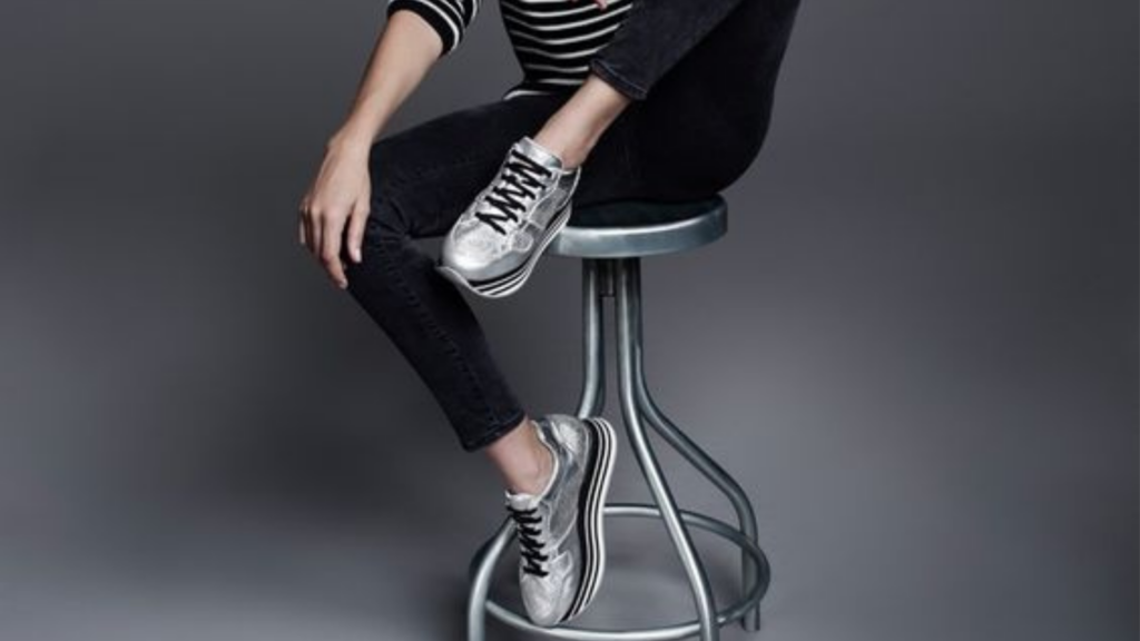 Hogan, vestibilità e materiali del brand di lusso